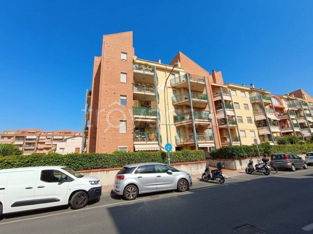 appartamento in vendita ad Albenga