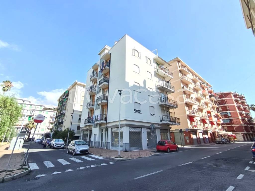appartamento in vendita ad Albenga