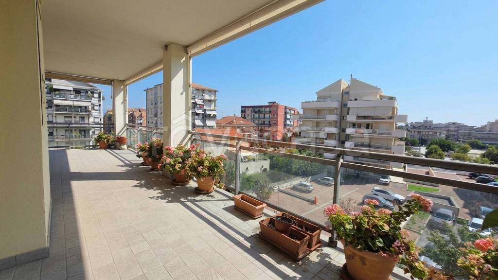 appartamento in vendita ad Albenga