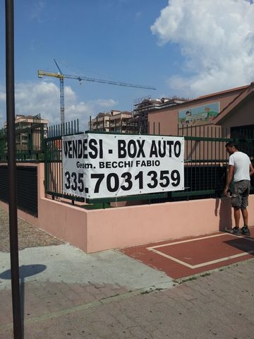 box auto in vendita ad Albenga