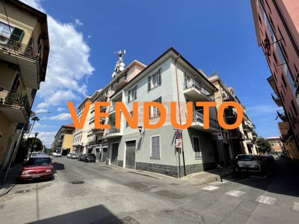 casa indipendente in vendita ad Albenga