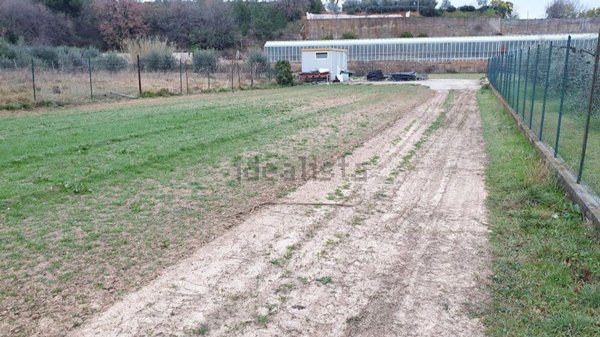 terreno in vendita ad Albenga in zona Campochiesa