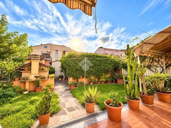 appartamento in vendita ad Albenga in zona Lusignano