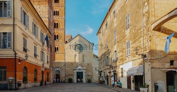 appartamento in vendita ad Albenga