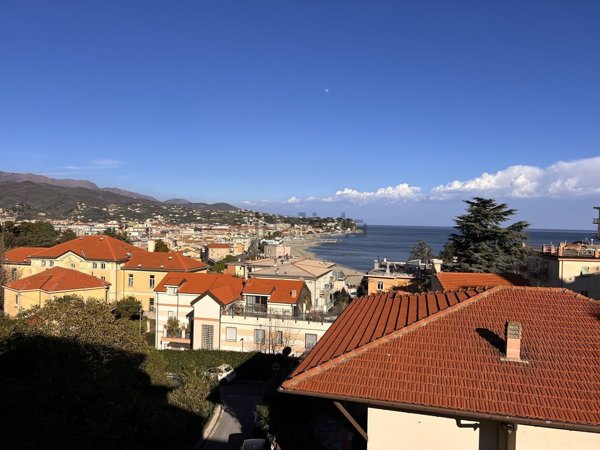 casa indipendente in vendita ad Albissola Marina