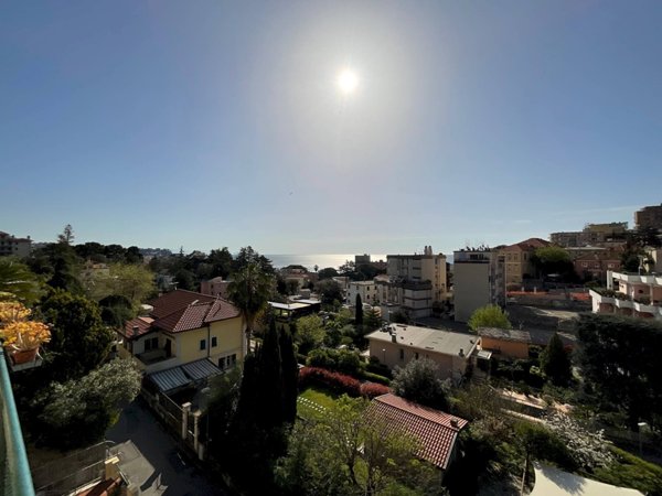 appartamento in vendita ad Albissola Marina