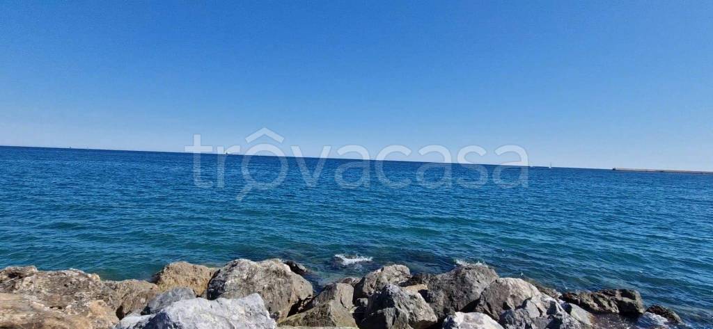appartamento in vendita ad Albissola Marina