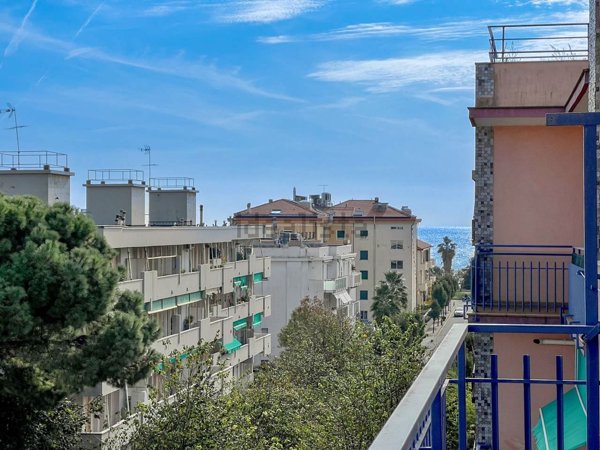 appartamento in vendita ad Albissola Marina