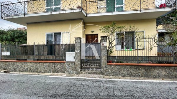 appartamento in vendita ad Albissola Marina