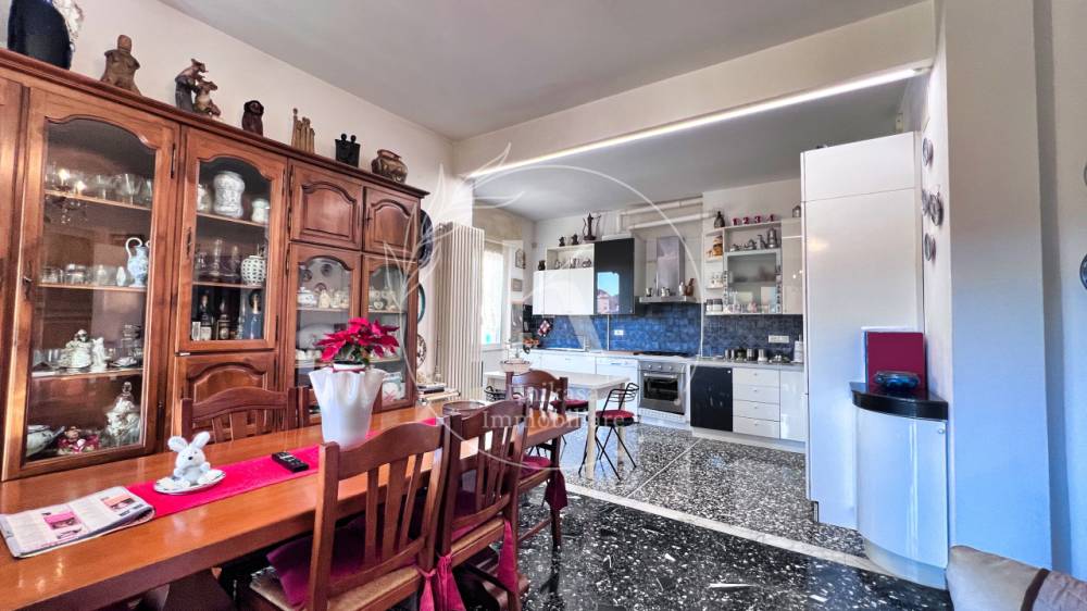 appartamento in vendita ad Albissola Marina