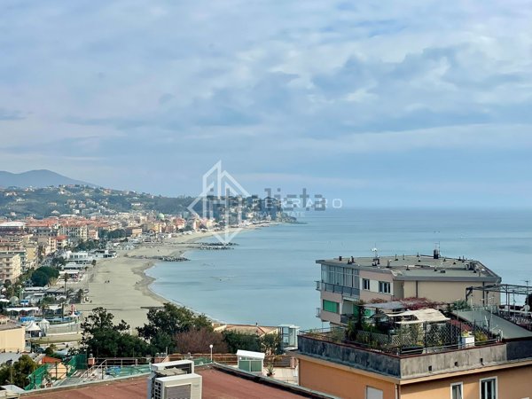 appartamento in vendita ad Albissola Marina