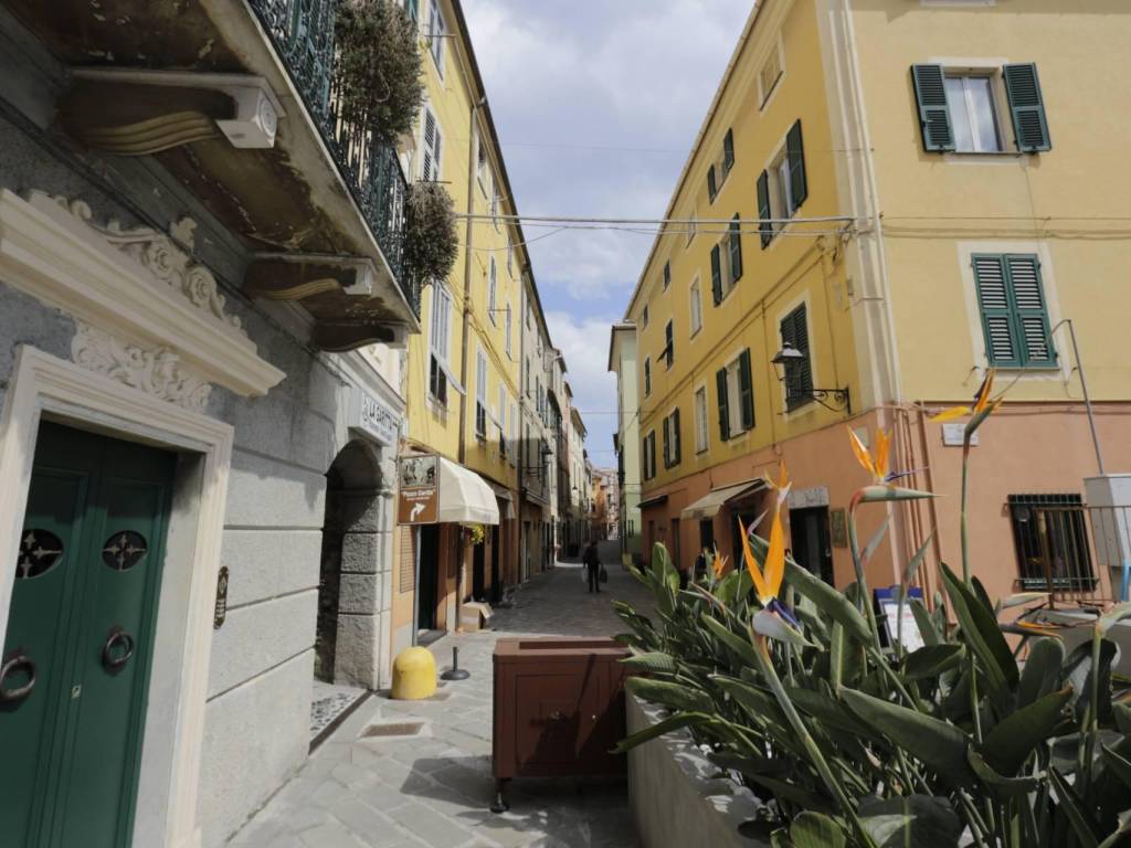 appartamento in vendita ad Albissola Marina