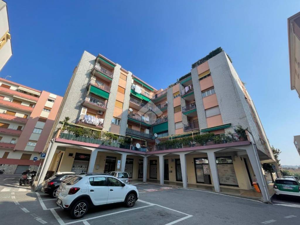 appartamento in vendita ad Albissola Marina