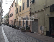 locale commerciale in vendita ad Albissola Marina
