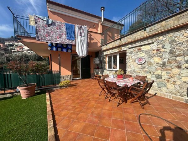 casa indipendente in vendita ad Albissola Marina