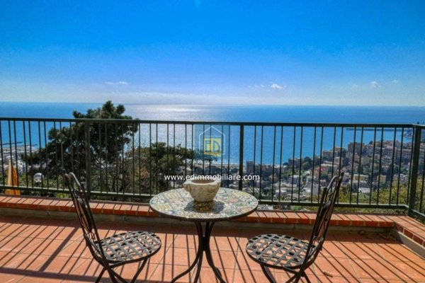 appartamento in vendita ad Albissola Marina