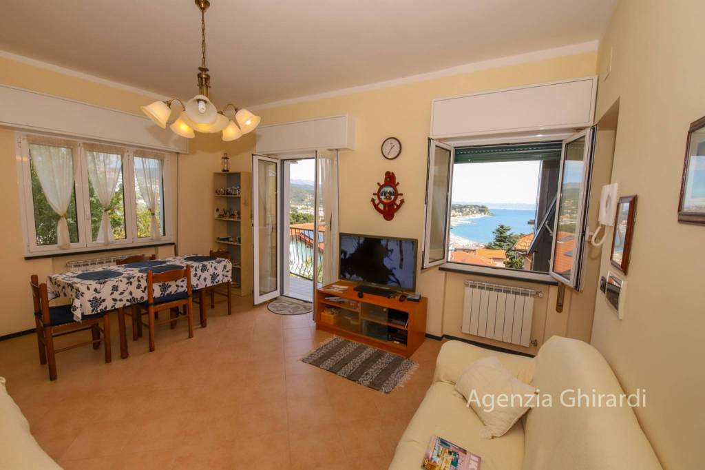 appartamento in vendita ad Albissola Marina