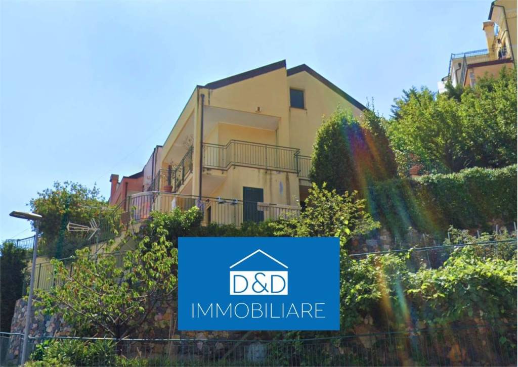 casa indipendente in vendita ad Albissola Marina
