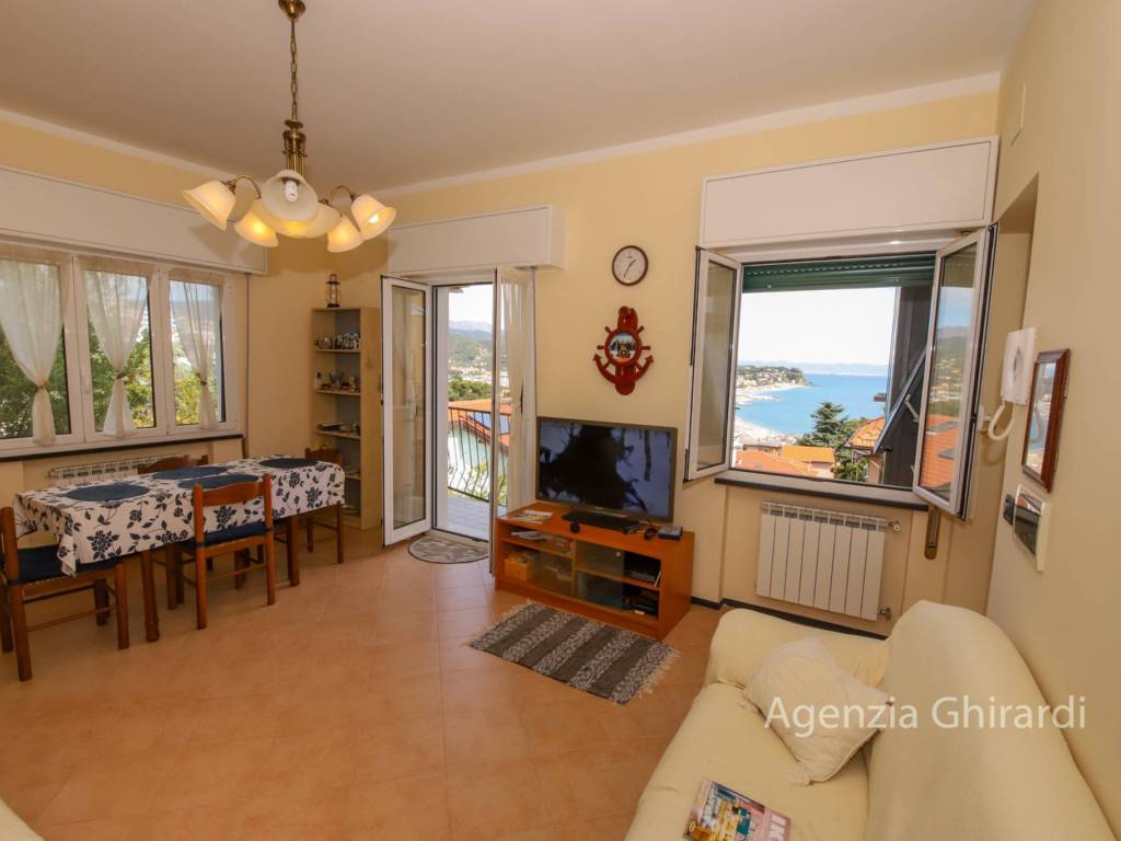appartamento in vendita ad Albissola Marina