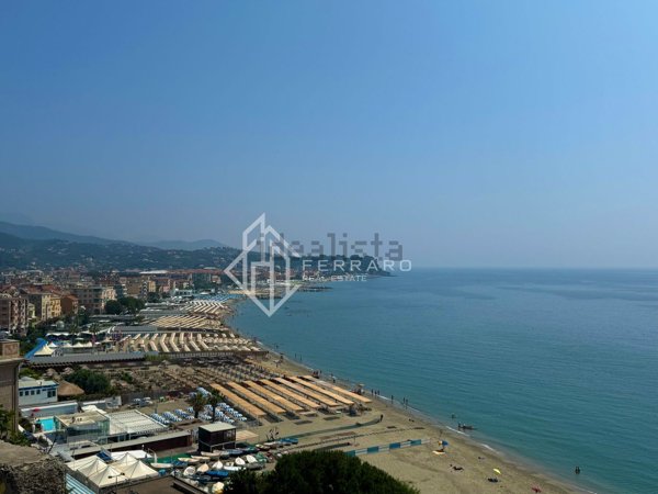 appartamento in vendita ad Albissola Marina