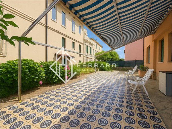 appartamento in vendita ad Albissola Marina