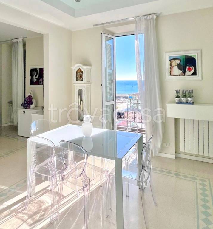 appartamento in vendita ad Albissola Marina