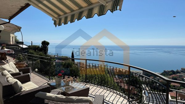 casa indipendente in vendita ad Albissola Marina