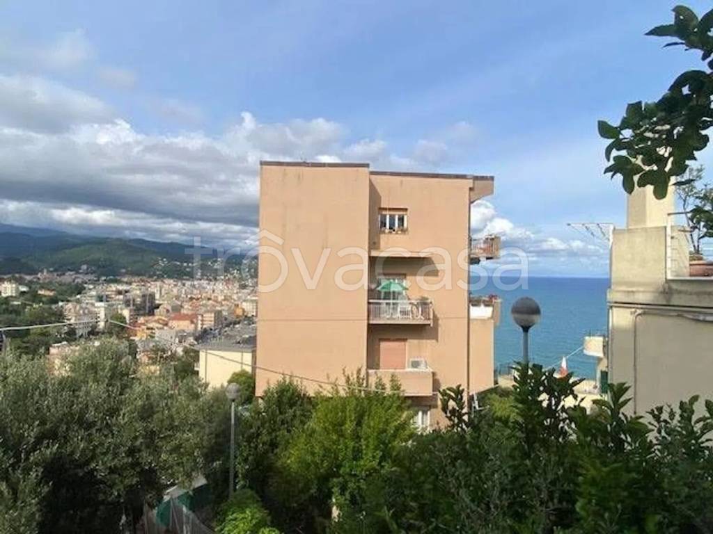 appartamento in vendita ad Albissola Marina