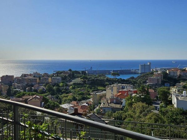 appartamento in vendita ad Albissola Marina