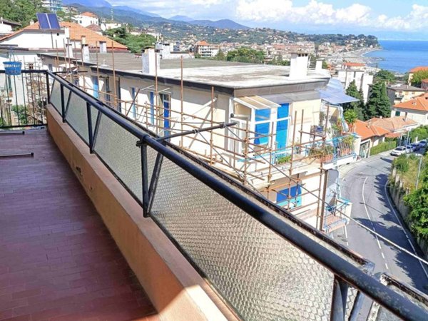 appartamento in vendita ad Albissola Marina
