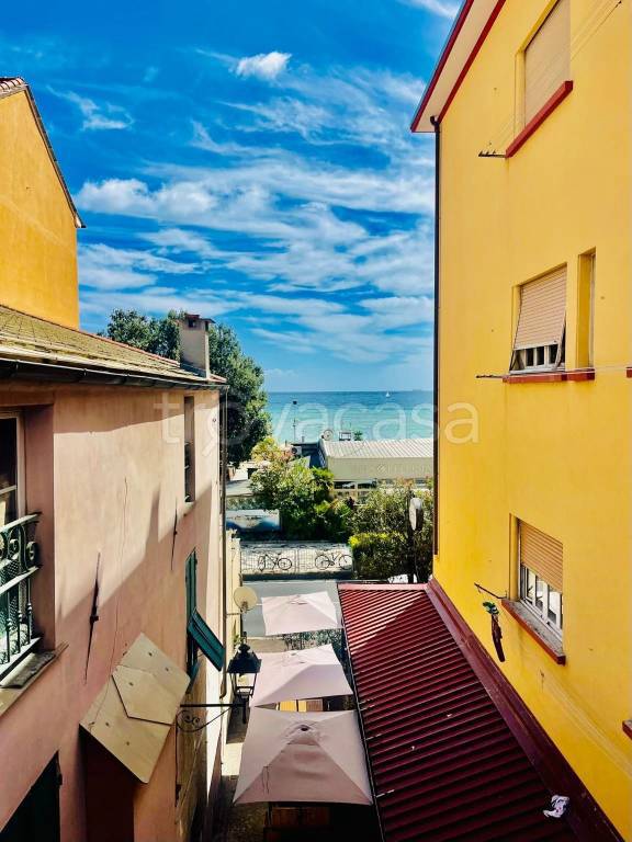 appartamento in vendita ad Albissola Marina