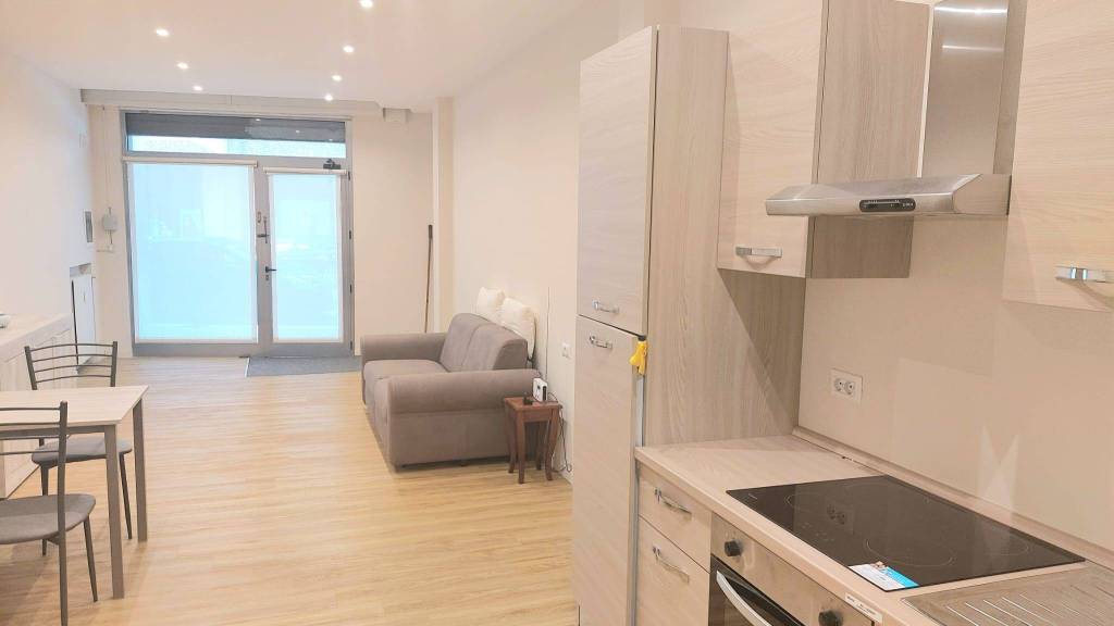 negozio in vendita ad Albissola Marina