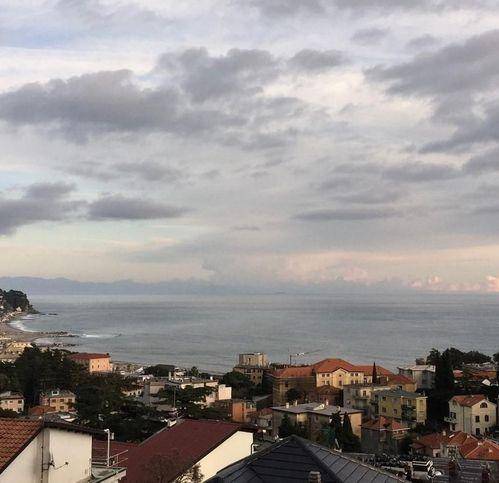 casa indipendente in vendita ad Albissola Marina