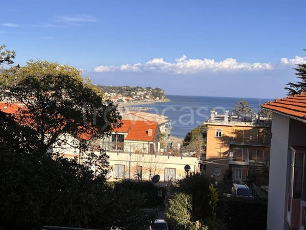 casa indipendente in vendita ad Albissola Marina