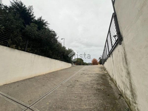 locale di sgombero in vendita ad Albissola Marina