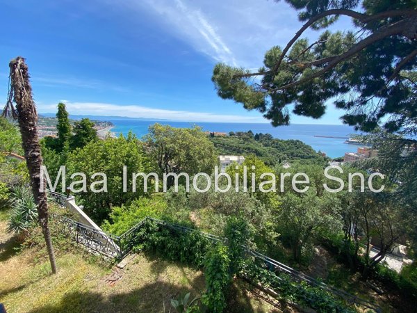 casa indipendente in vendita ad Albissola Marina