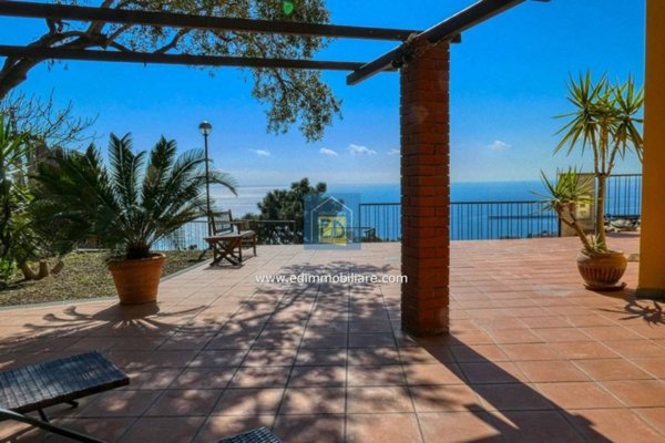 appartamento in vendita ad Albissola Marina