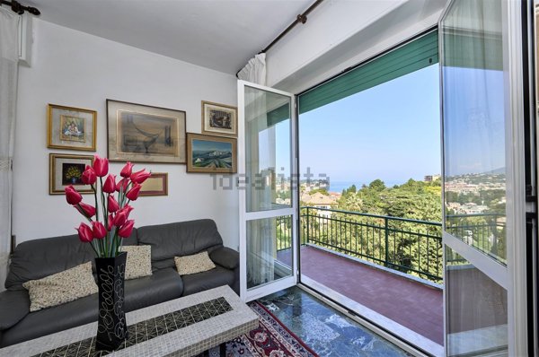 appartamento in vendita ad Albissola Marina