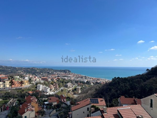 appartamento in vendita ad Albissola Marina