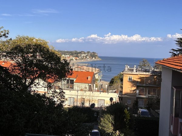 casa indipendente in vendita ad Albissola Marina