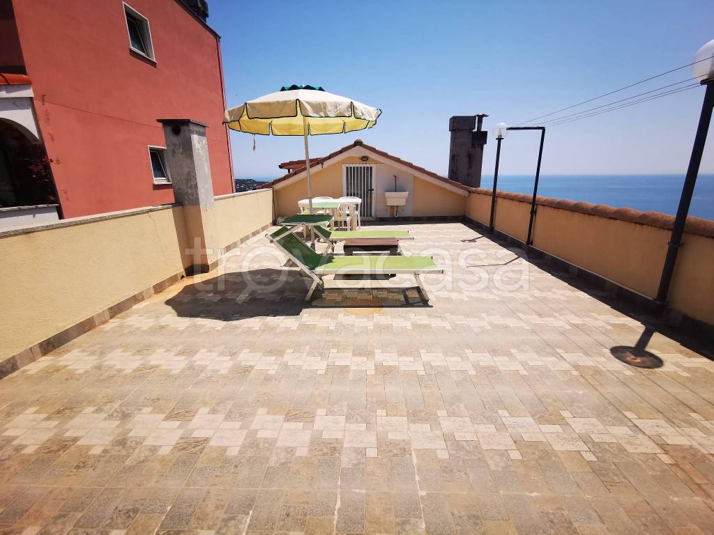 appartamento in vendita ad Albissola Marina