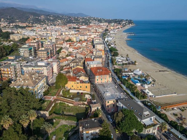 appartamento in vendita ad Albissola Marina