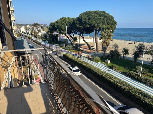 appartamento in vendita ad Albissola Marina