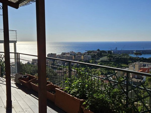 appartamento in vendita ad Albissola Marina