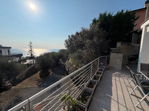 appartamento in vendita ad Albissola Marina