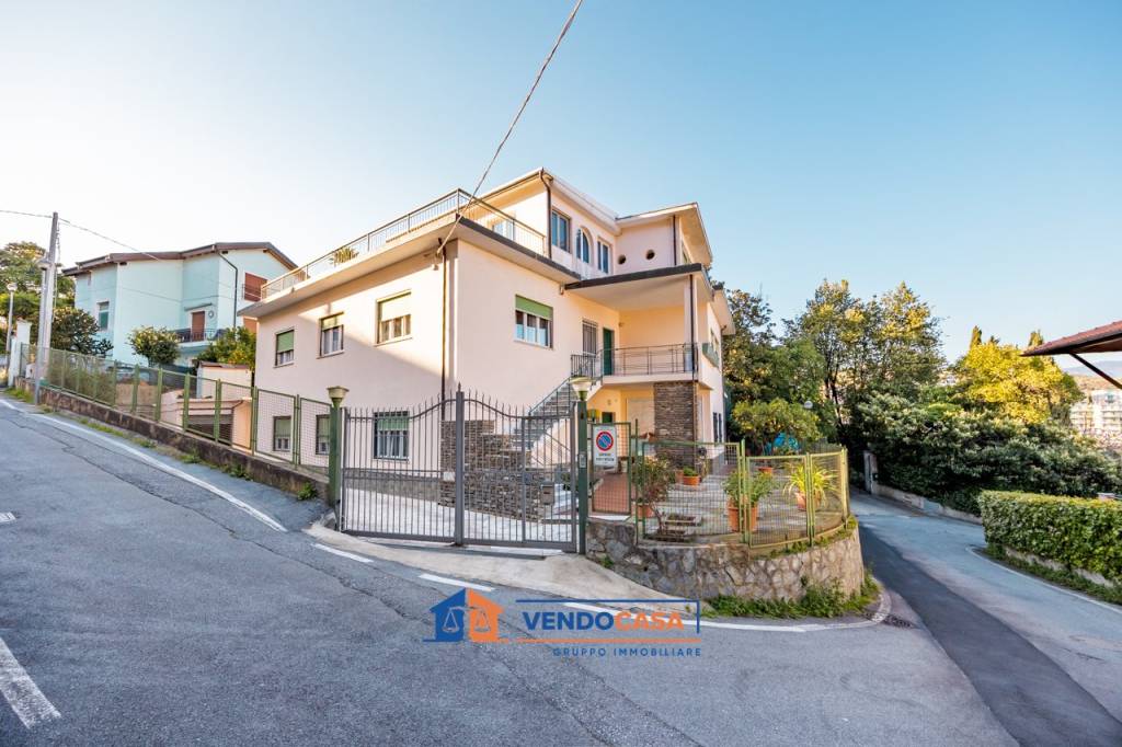 casa indipendente in vendita ad Albissola Marina