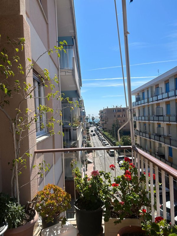 appartamento in vendita ad Albissola Marina