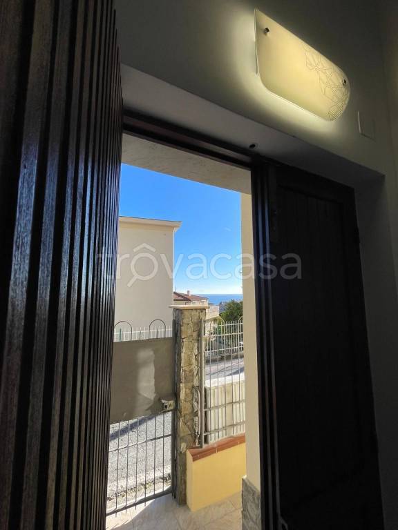 appartamento in vendita ad Albissola Marina