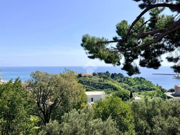 appartamento in vendita ad Albissola Marina