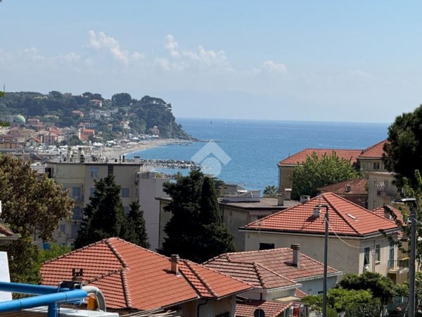 appartamento in vendita ad Albissola Marina